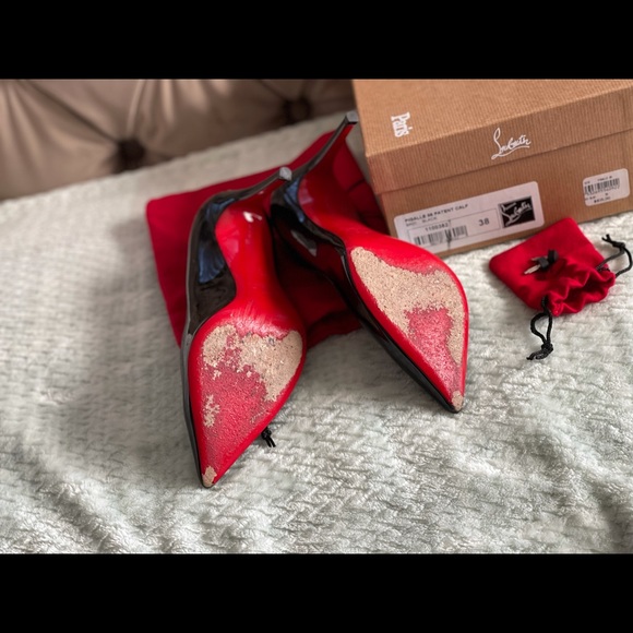 Christian Louboutin - Picture 4 of 4